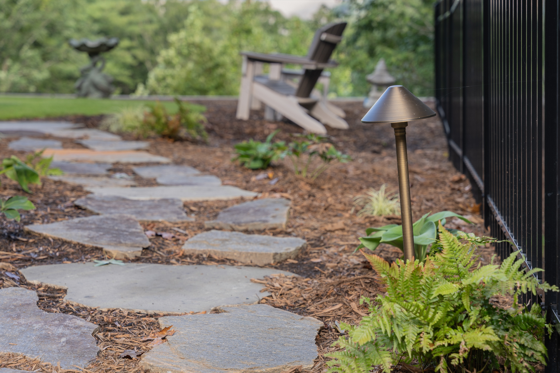 detail flagstone path steppers mulch light
