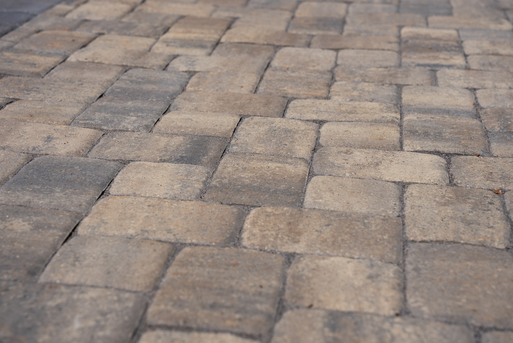 detail paver patio cobble