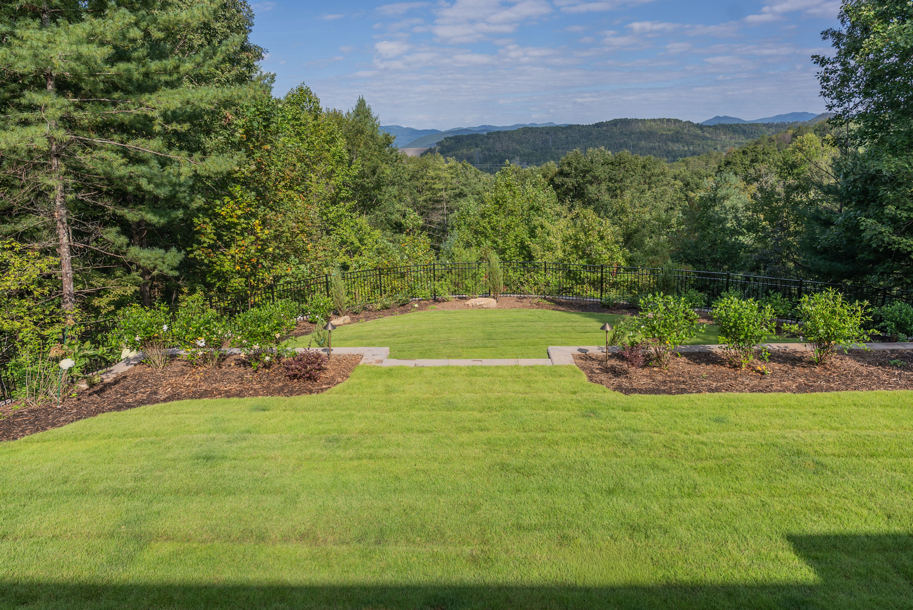 nice grass lawn mulch plants bed seating mountain 2