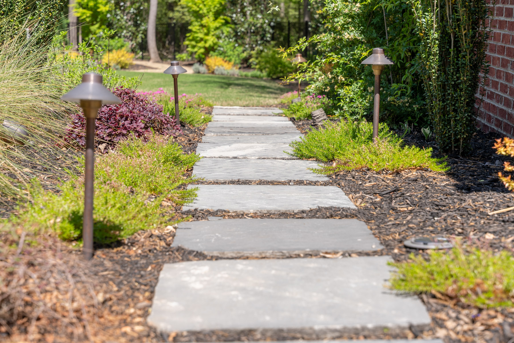 stone steppers planting bed lights 2